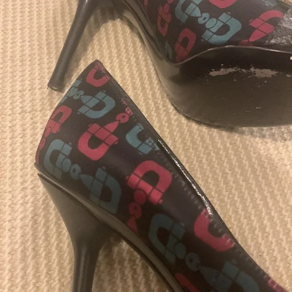 Gucci Satin Horse Bit Peep Toe Size 7.5, but closer to a size 7 - Picture 7 of 7